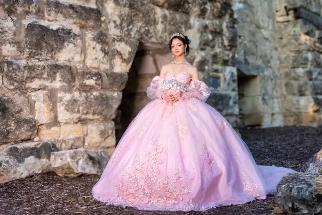 MNG quinceanera Photography by Mike and Noemi